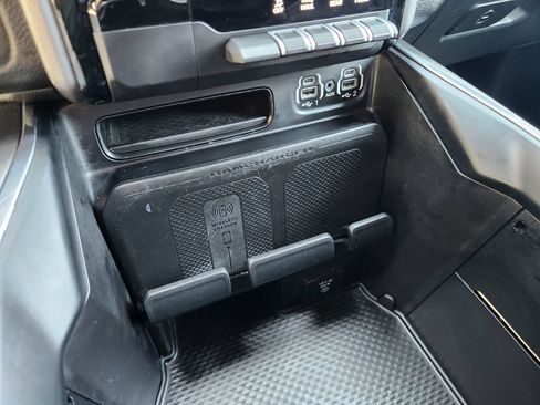 Used 2023 RAM 1500 Laramie AWD/4WD image 29