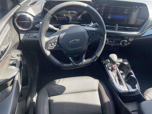 New 2026 Chevrolet Trax RS w/ Sunroof Package FWD image 11