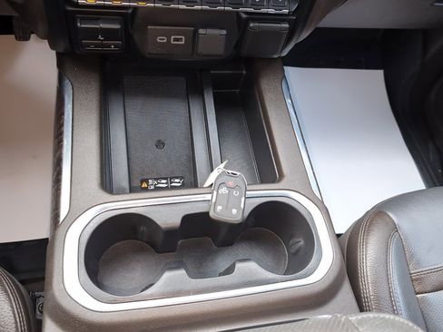 Used 2021 GMC Sierra 1500 Denali w/ Denali Ultimate Package image 32