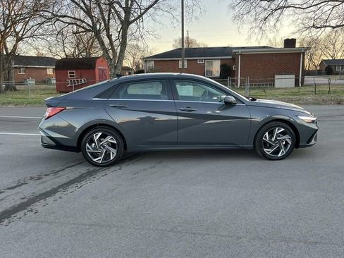 New 2026 Hyundai Elantra Limited image 4