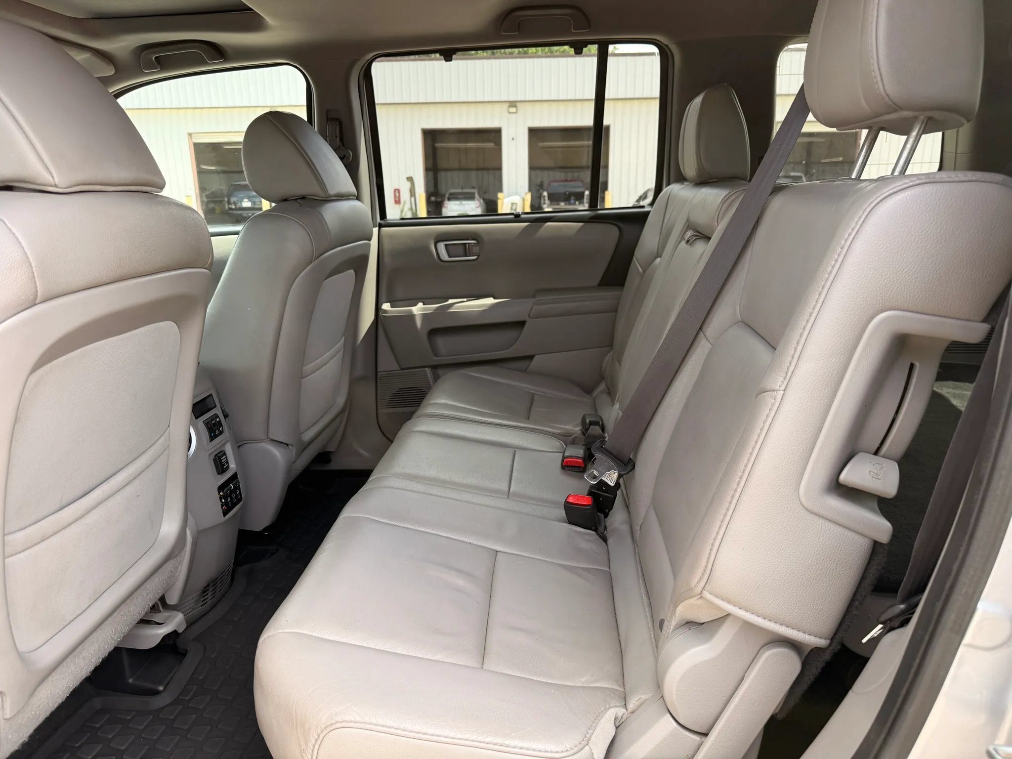 Used 2014 Honda Pilot Touring image 21