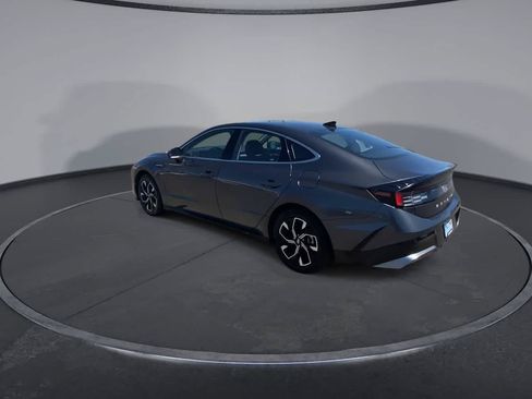 Used 2025 Hyundai Sonata SEL FWD image 6