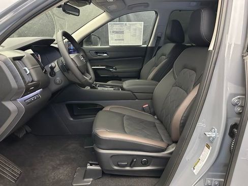 New 2026 Nissan Pathfinder Platinum AWD/4WD image 20
