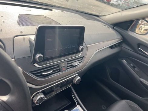 Used 2023 Nissan Altima 2.5 SV image 15