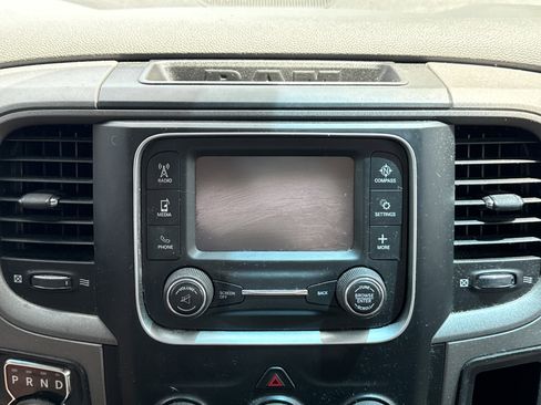 Used 2014 RAM 1500 Express RWD image 16