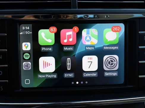 Used 2020 Lincoln Continental w/ Premium Package image 21