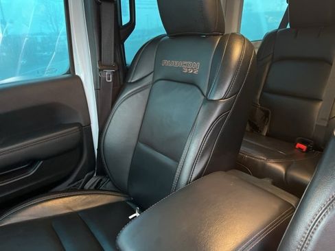 Used 2023 Jeep Wrangler Unlimited Rubicon 392 image 9