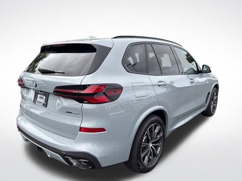 New 2026 BMW X5 xDrive40i w/ M Sport Package image 4