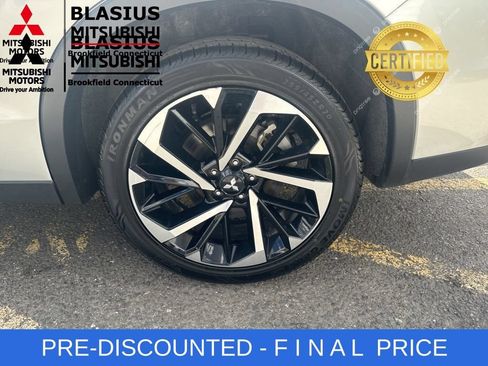 Used 2024 Mitsubishi Outlander SE AWD/4WD image 16
