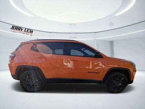 New 2026 Jeep Compass Latitude AWD/4WD image 2