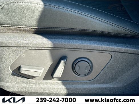 New 2026 Kia Sportage EX w/ EX Panorama Roof Package image 24