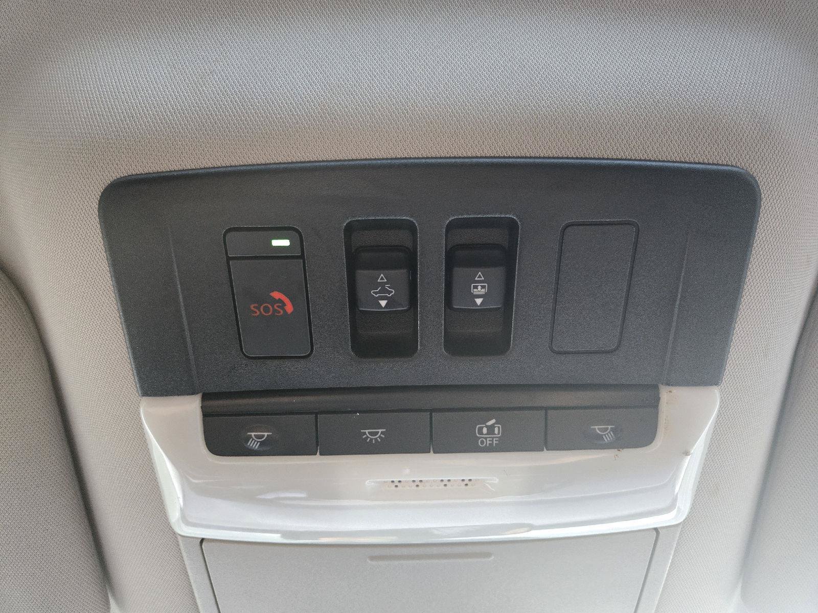 Used 2025 Nissan Pathfinder SV w/ SV Premium Package AWD/4WD image 23