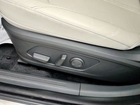 Used 2025 Hyundai Sonata Limited FWD image 12