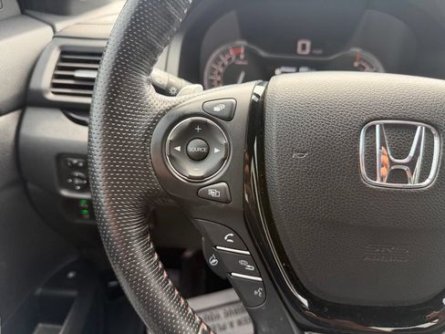 Used 2021 Honda Ridgeline Black Edition image 15