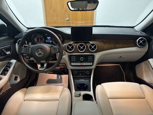 Used 2019 Mercedes-Benz GLA 250 4MATIC image 9