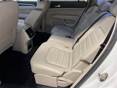 Certified 2021 Volkswagen Atlas SEL Premium image 17