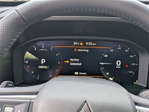 New 2025 Mitsubishi Outlander SE image 19