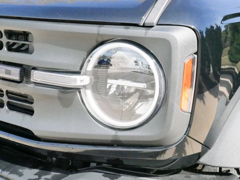 Used 2024 Ford Bronco Black Diamond image 6