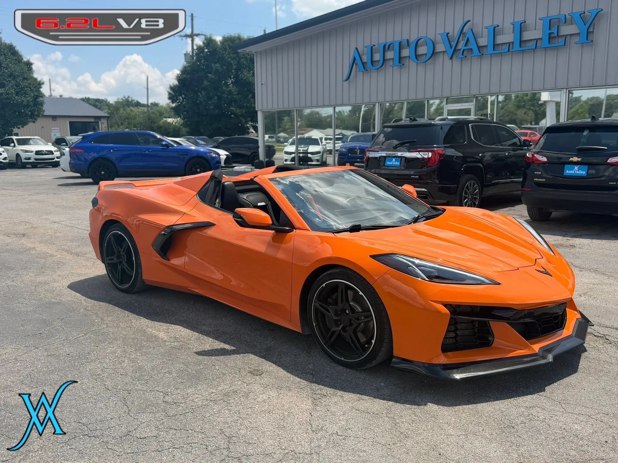 Used 2022 Chevrolet Corvette Stingray Convertible w/ Z51 Performance Package RWD image 2
