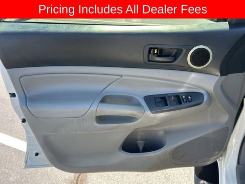 Used 2014 Toyota Tacoma PreRunner w/ SR5 Package RWD image 3