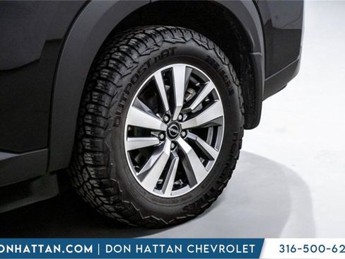 Used 2023 Nissan Pathfinder SL image 39