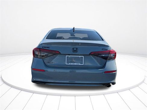 Used 2023 Honda Civic Sport image 4