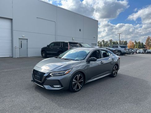 Used 2023 Nissan Sentra SR w/ SR Premium Package image 4
