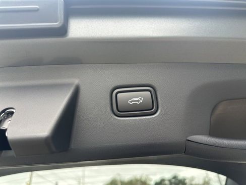 New 2025 Hyundai Tucson Limited image 39