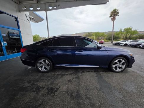 Used 2019 Honda Accord EX image 10