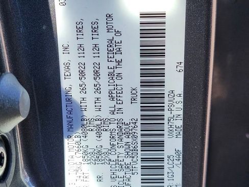 Used 2025 Toyota Tundra Capstone AWD/4WD image 32
