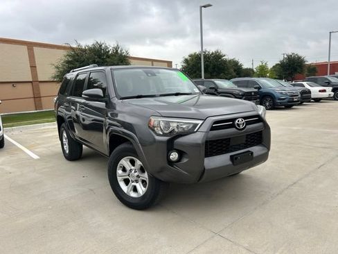 Used 2020 Toyota 4Runner SR5 Premium w/ Moonroof Package RWD image 1