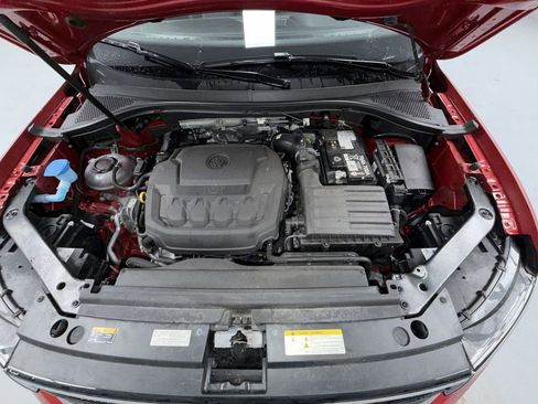 Used 2024 Volkswagen Tiguan SE R-Line image 19