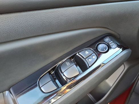 Used 2024 Nissan Altima 2.5 SR w/ SR Premium Package image 18