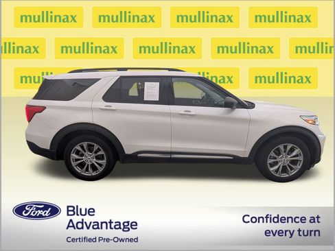Used 2021 Ford Explorer XLT w/ Equipment Group 202A image 2