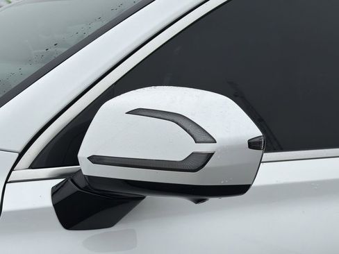 Used 2022 Hyundai Palisade Calligraphy image 35