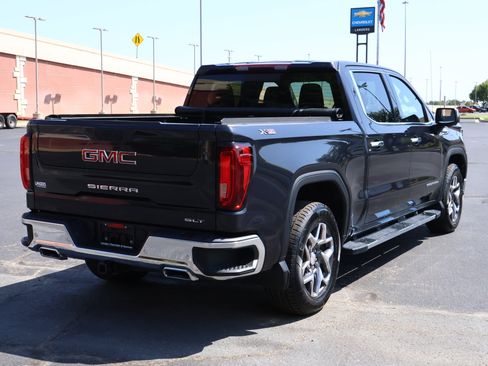Used 2022 GMC Sierra 1500 SLT w/ SLT Premium Plus Package AWD/4WD image 34