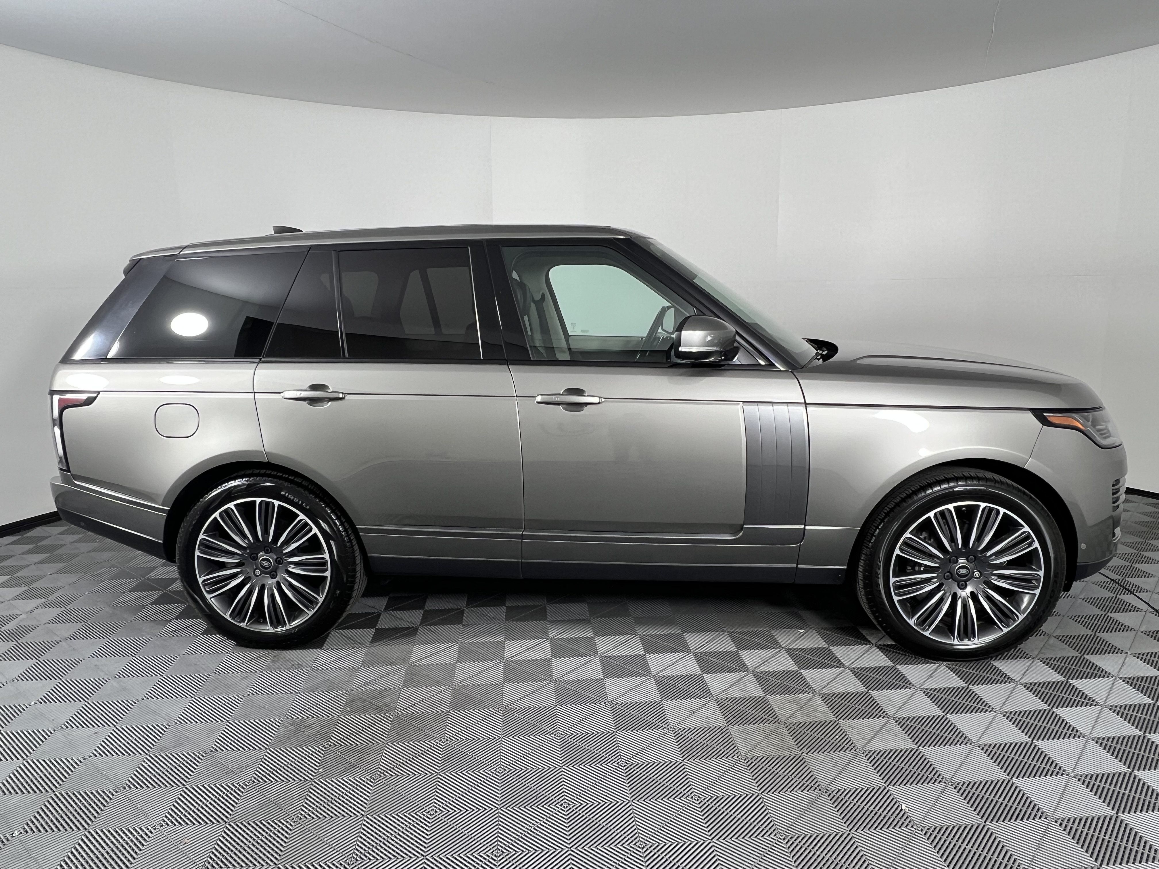 Used 2018 Land Rover Range Rover Autobiography AWD/4WD image 14