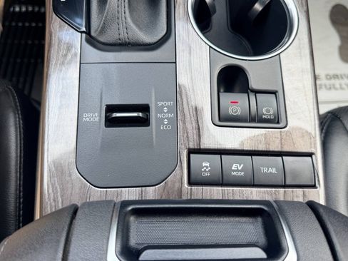 Used 2021 Toyota Highlander Platinum AWD/4WD image 52
