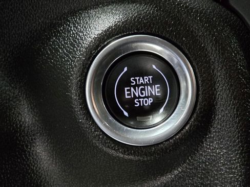 Used 2020 GMC Sierra 1500 Elevation w/ Elevation Value Package image 18