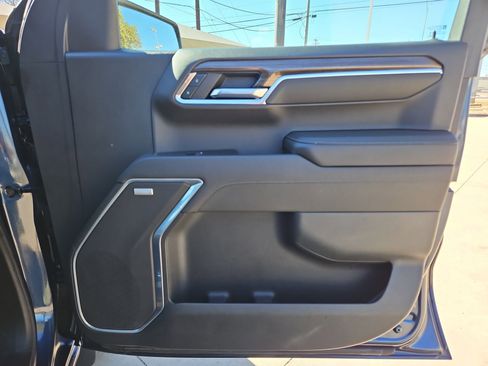 Certified 2022 Chevrolet Silverado 1500 LT Trail Boss w/ Convenience Package II image 31