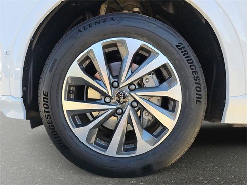 Used 2025 Audi Q6 e-tron Premium Plus w/ Premium Plus image 37