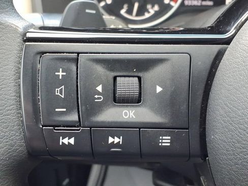 Used 2021 Nissan Rogue SV FWD image 31