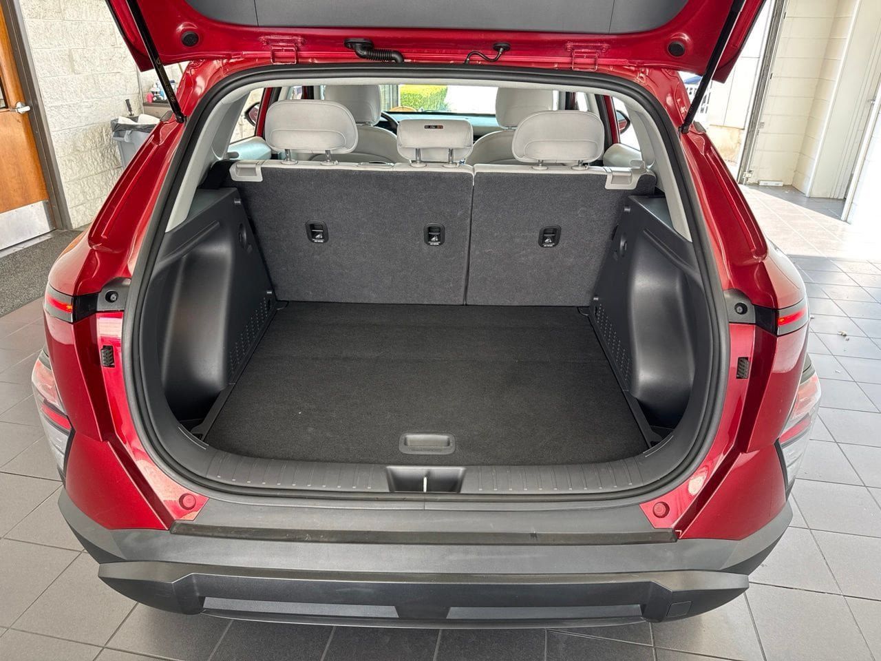 Used 2025 Hyundai Kona SEL AWD/4WD image 9