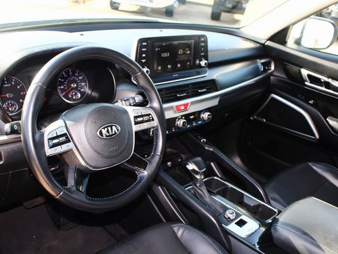 Used 2020 Kia Telluride S w/ S 8 Passenger Seating Package image 2