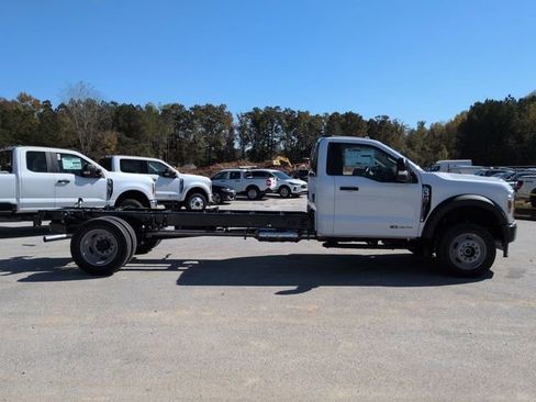 New 2026 Ford F550 XL image 3