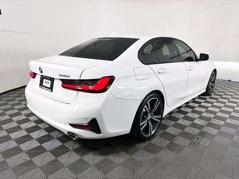 Used 2022 BMW 330i Sedan w/ Premium Package 2 image 3