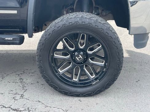 Used 2018 GMC Sierra 1500 SLT image 32