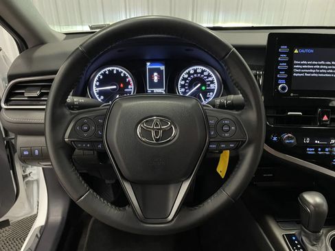 Used 2023 Toyota Camry SE FWD image 18