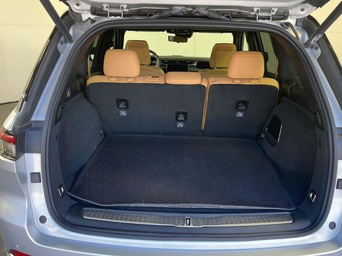 Used 2024 Jeep Grand Cherokee Summit AWD/4WD image 11