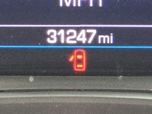 Used 2023 GMC Terrain SLE w/ Driver Convenience Package image 22